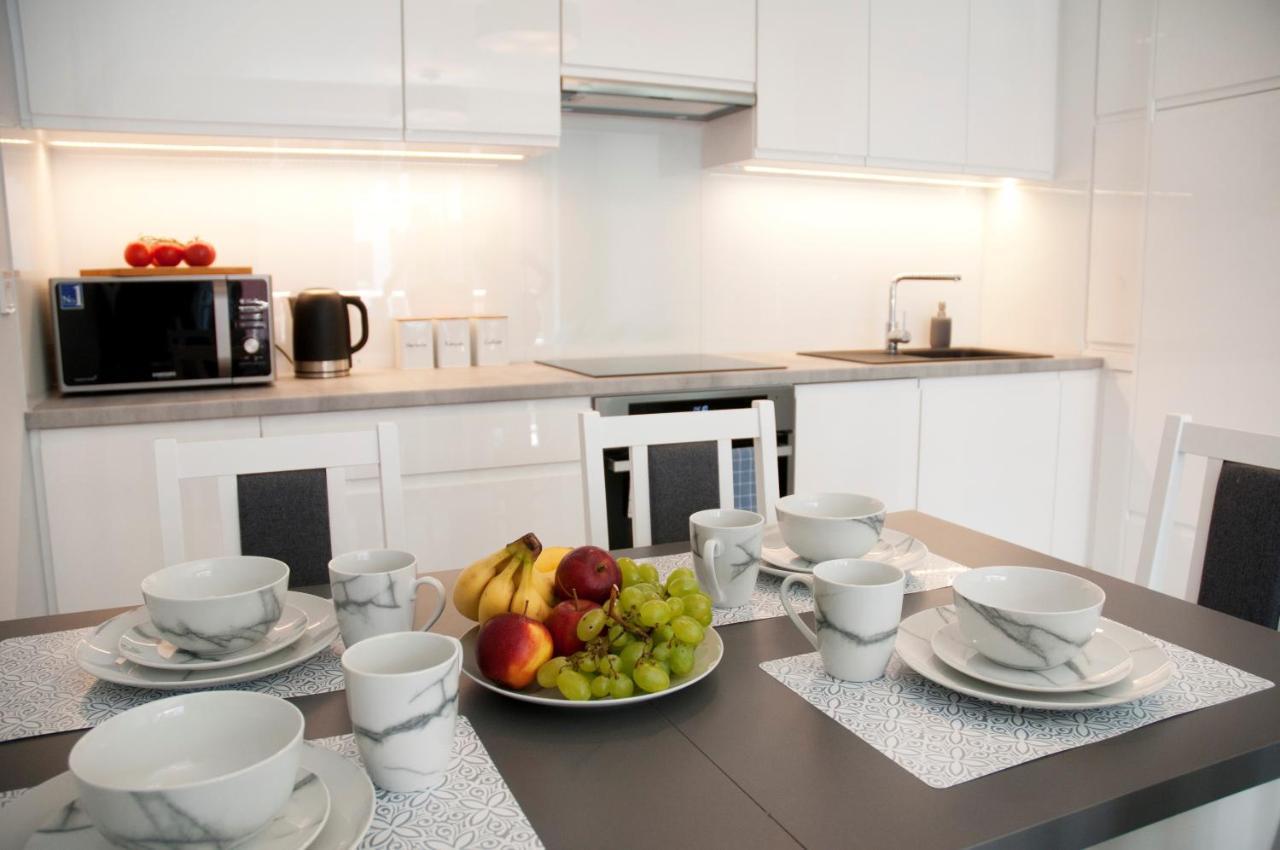 Gold Platinium Apartament Z Widokiem Na Morze 里沃 外观 照片