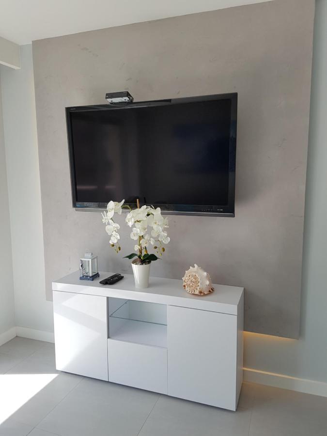Gold Platinium Apartament Z Widokiem Na Morze 里沃 外观 照片